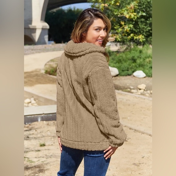 Posh Pocketed Collared Zip Up Jacket - Picture 2 of 4